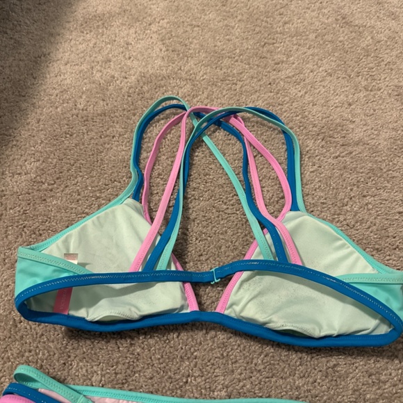 VS Bikini - Picture 4 of 4